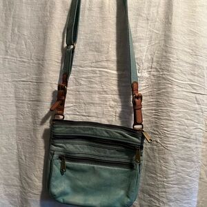 Fossil Chic Green Leather Crossbody Bag with Gold Zippers